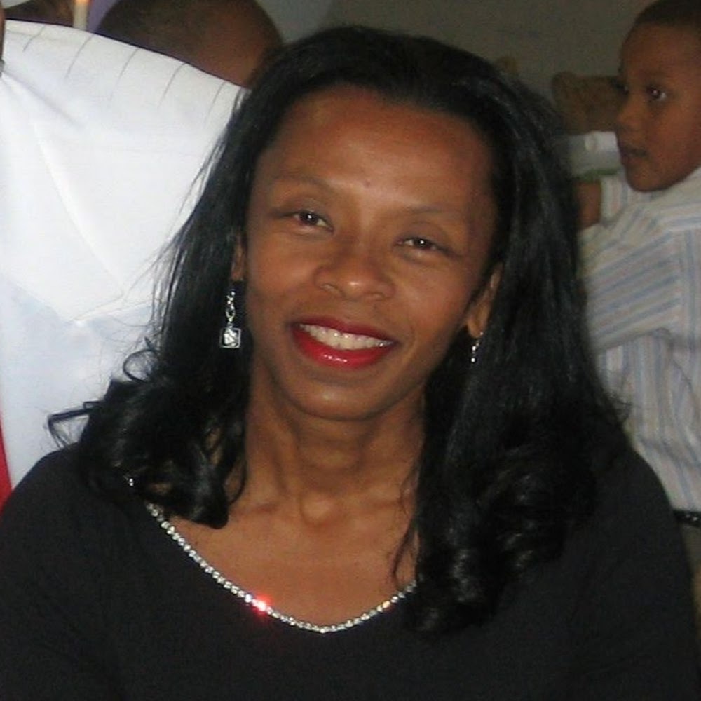 Meet your Posher, Cynthia